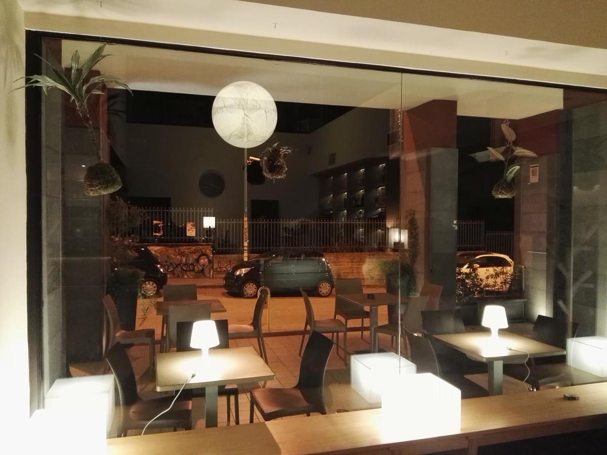 64Rooms Enna Bagian luar foto